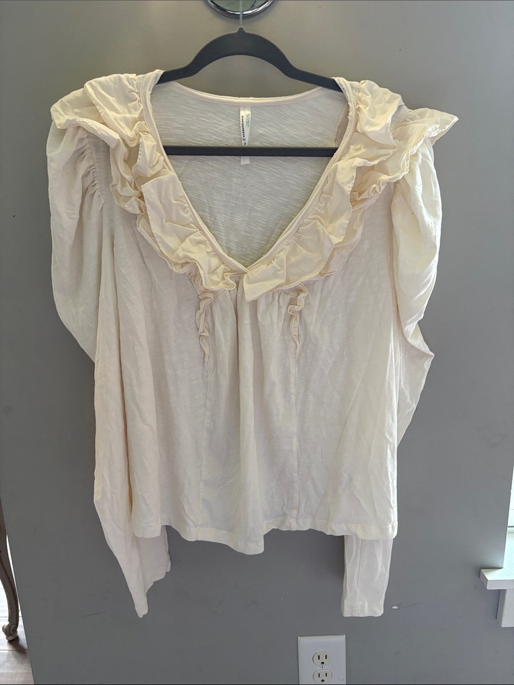 Anthropologie Cream Ruffle V-Neck Peasant Blouse